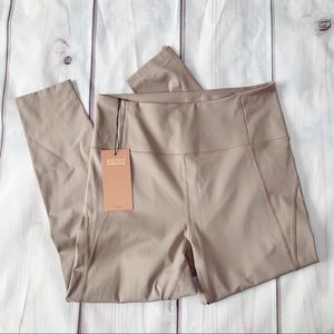 NWT Girlfriend High Rise Crop Leggings Limestone